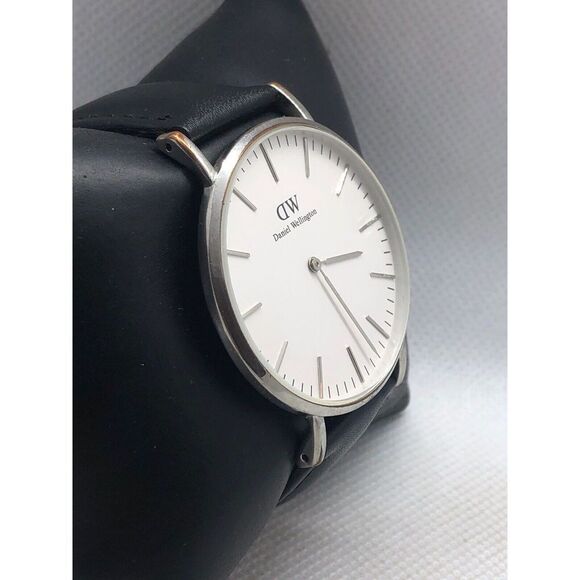 Daniel Wellington 01110113382 Unisex Leather Analog White Dial Quartz Watch ZZ21 - Picture 3 of 9
